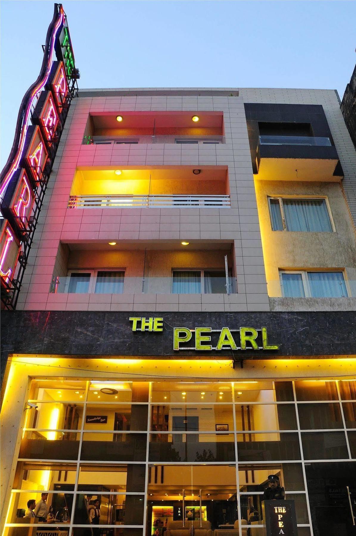 The Pearl Hotel Nova Deli Exterior foto